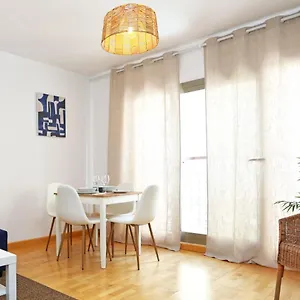 Casa Fenicia - Cosy With Free Private Parking Apartament